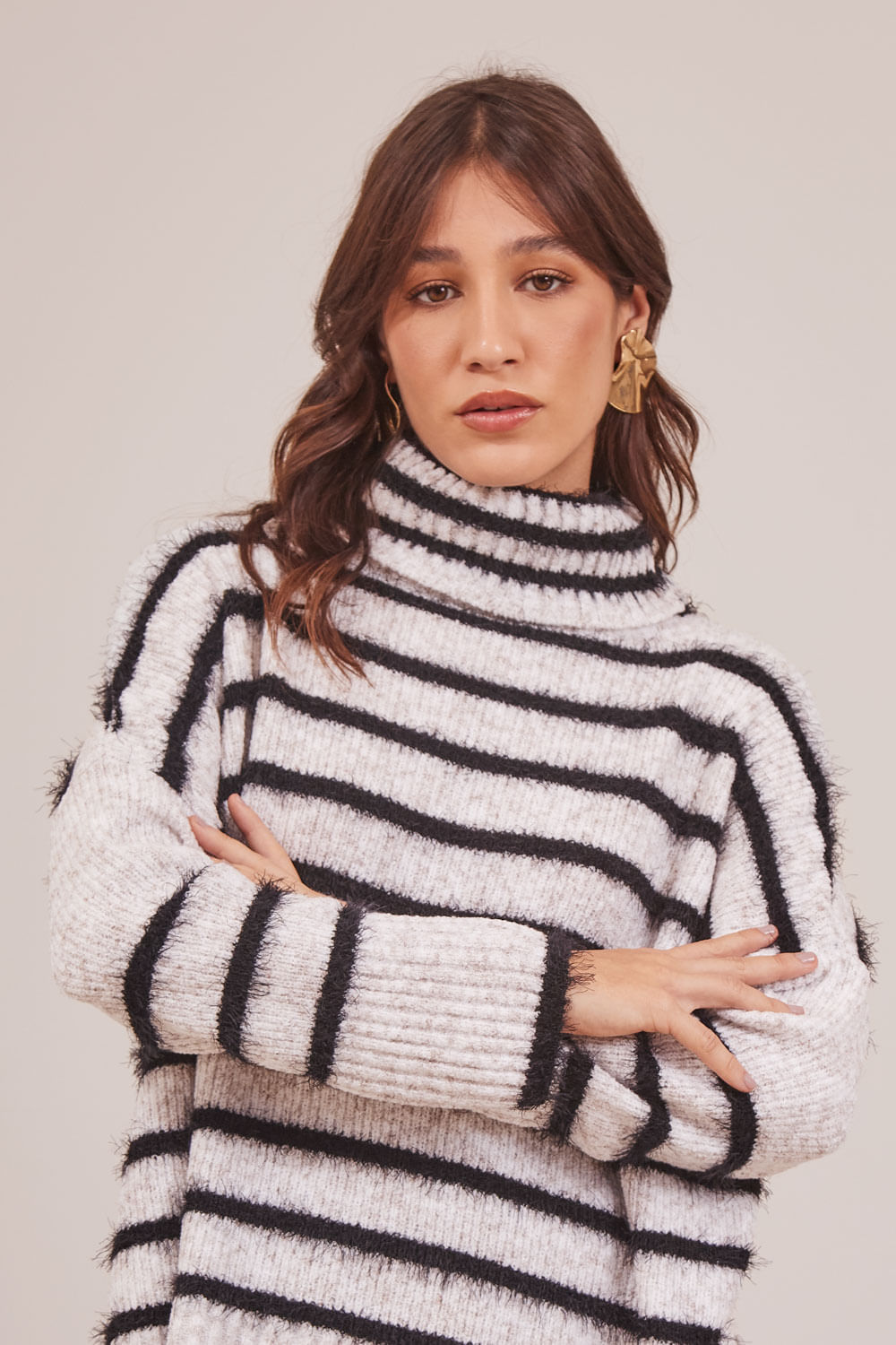TRICOT-LISTRAS-CINZA-CLARO-4.jpg