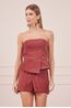 SHORT-E-BLUSA-SEM-ALCA-CAMURCADA-MARROM-1.jpg
