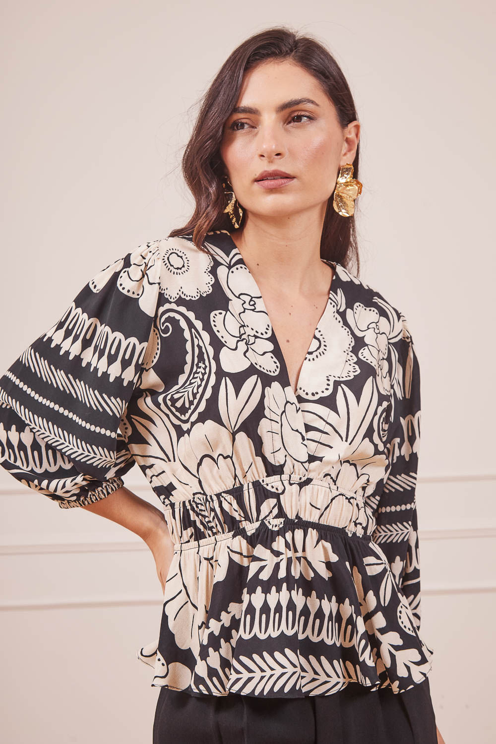 BLUSA-ESTAMPA-FLORAL-PEB-6.jpg