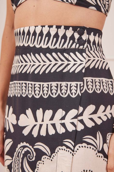 SAIA-E-CROPPED-ESTAMPA-FLORAL-PEB-5.jpg