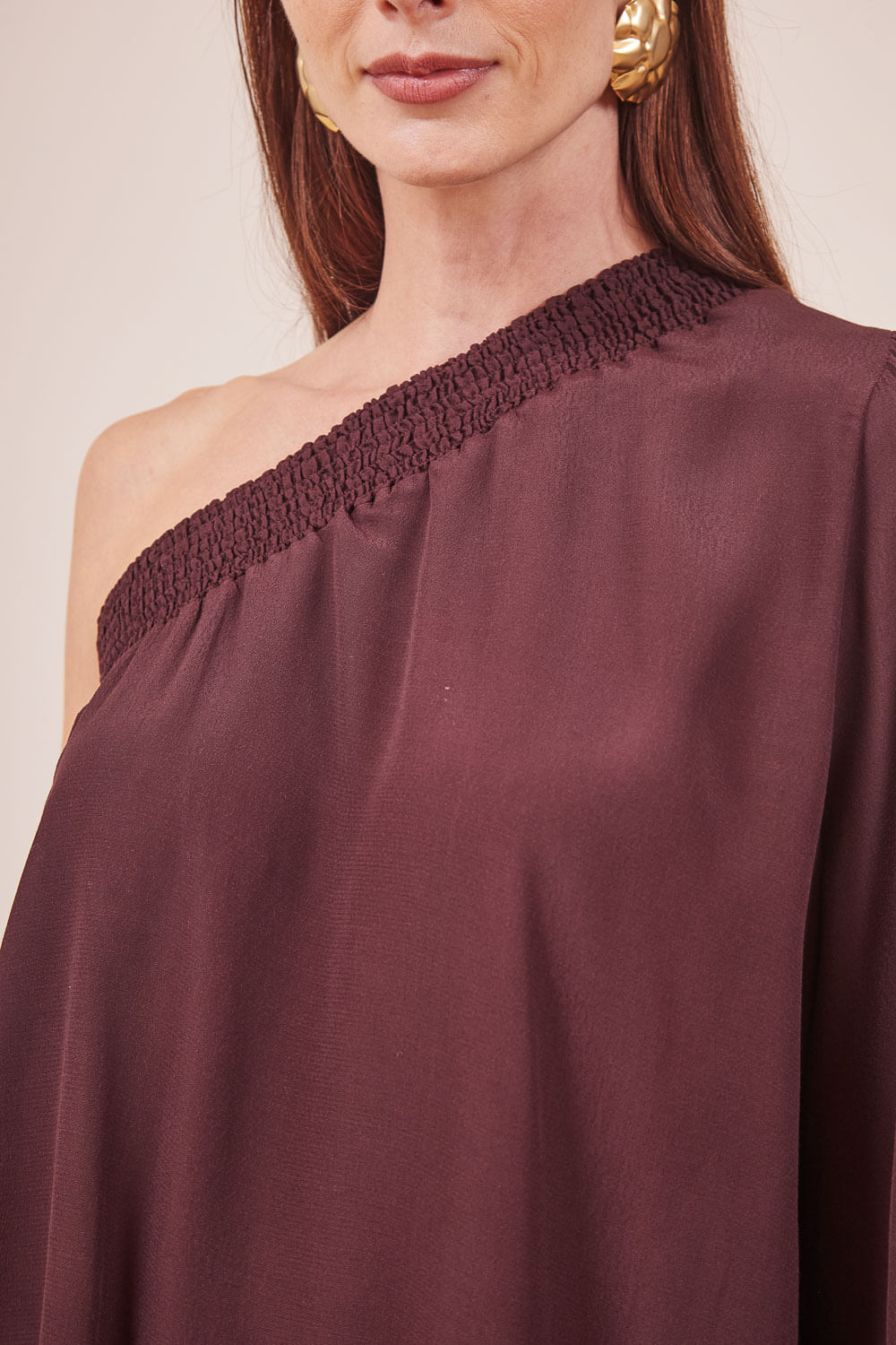 BLUSA-UM-OMBRO-MARROM-MANGA-LONGA-9