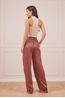 BLUSA-SUPLEX-GOLA-FUNCIONAL-BEGE-CALCA-E-CAMISA-ESTA-LISTRAS-MARROM-23