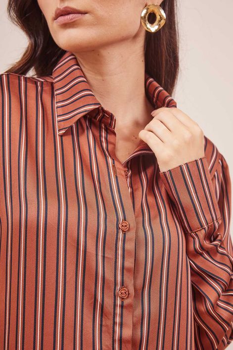 BLUSA-SUPLEX-GOLA-FUNCIONAL-BEGE-CALCA-E-CAMISA-ESTA-LISTRAS-MARROM-36