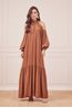 VESTIDO-LONGO-MARROM-COM-DETALHE-NA-MANGA-1