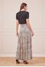 BLUSA-TRICOT-MANGA-CURTA-COM-DETALHE-NA-MANGA-PRETA-E-SAIA-ESTAMPA-DIMENSAO-24.jpg