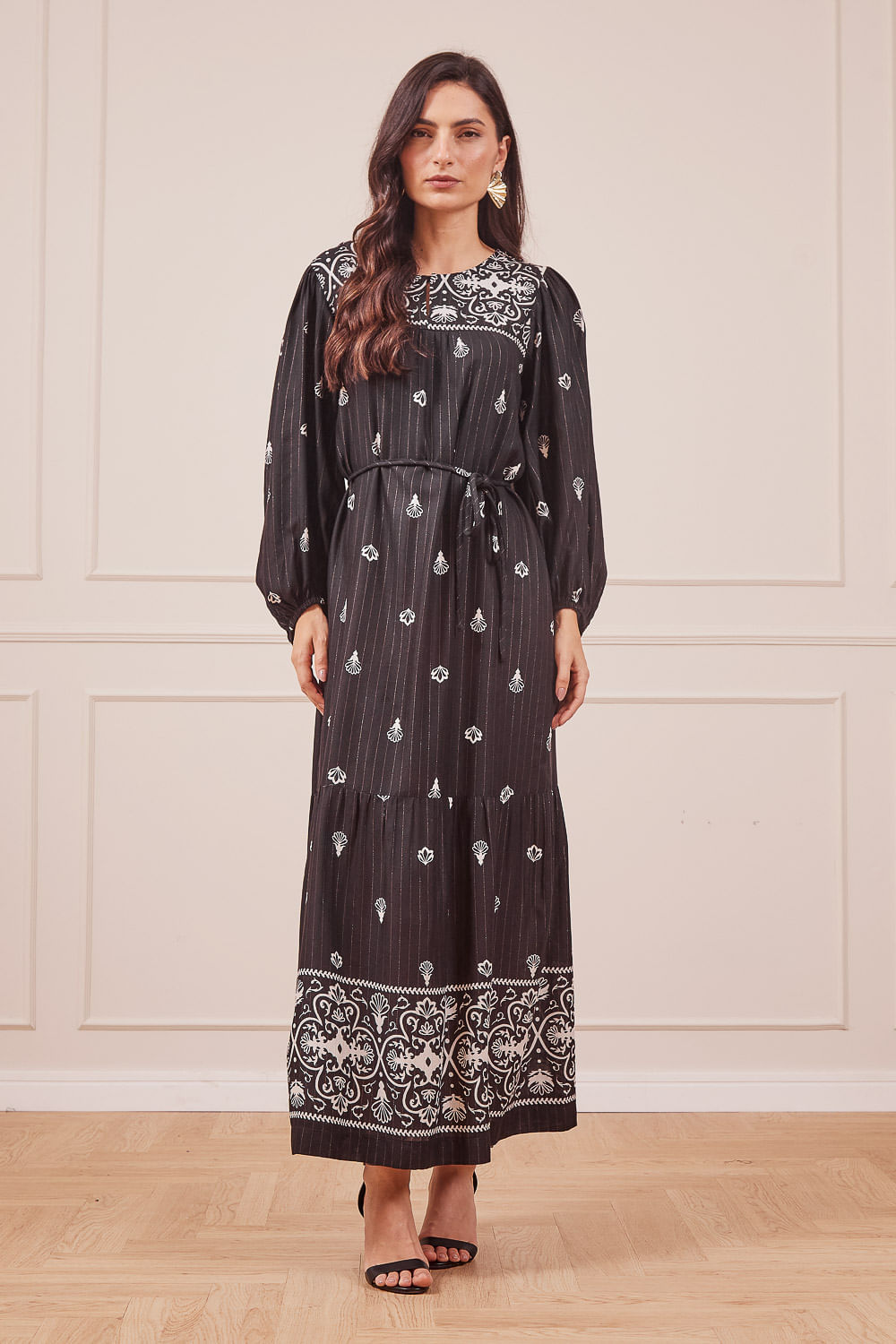 VESTIDO-BOHO-PRETO-LONGO-COM-ESTAMPA-ARABESCO-5