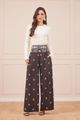 CALCA-PRETA-ESTAMPA-ARABESCO-COM-BLUSA-TRICOT-MANGA-LONGA-BRANCA-TRANCADA-8