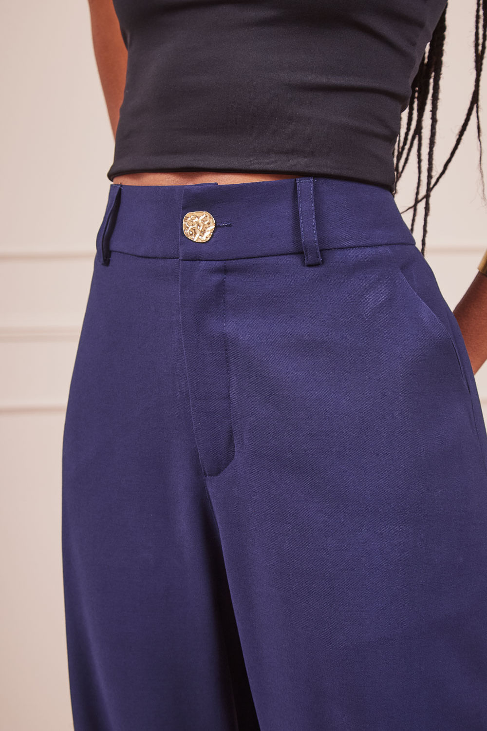 CALCA-AZUL-MARINHO-BOTAO-DOURADO-8