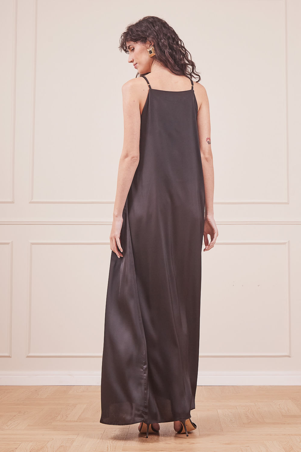 VESTIDO-CETIM-PRETO-9