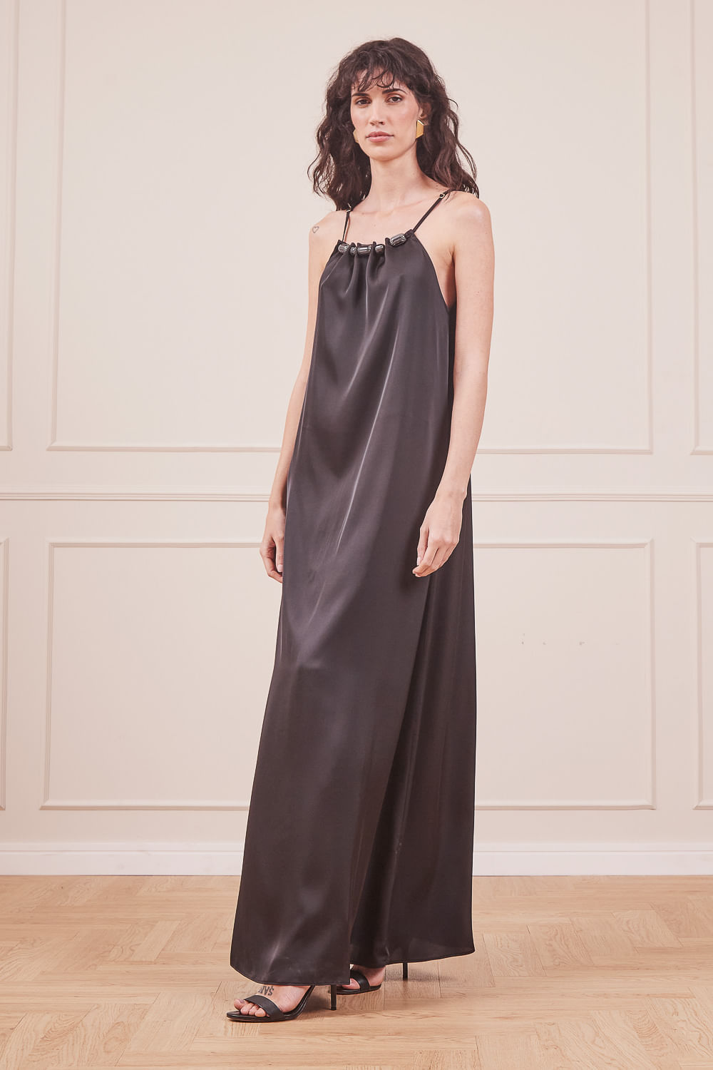 VESTIDO-CETIM-PRETO-1