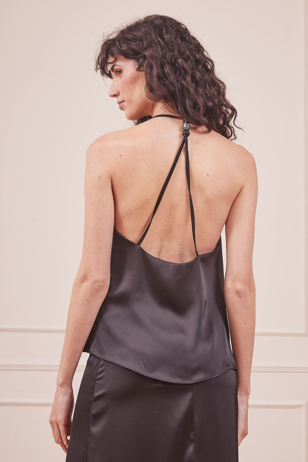 SAIA-E-CAMISETA-DE-CETIM-10