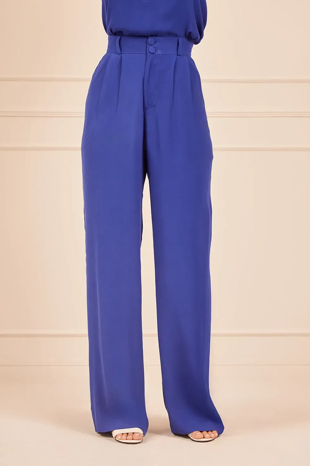 CALCA-BOLSOS-FRENTE-E-BOTOES