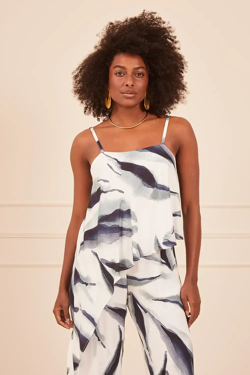 CAMISETA-ASSIMETRICA-EM-VISCOSE