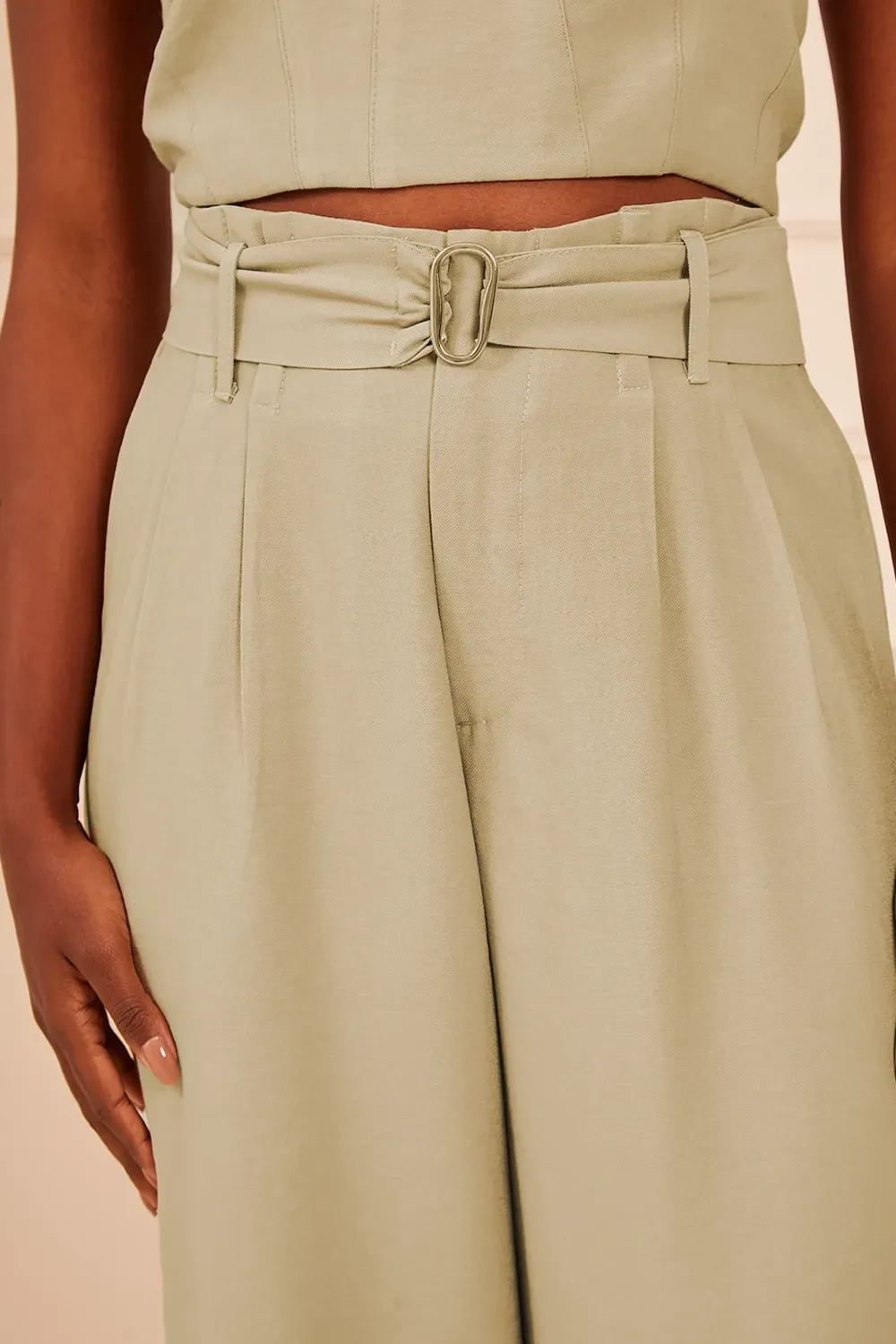 CALCA-PANTALONA-CLOCHARD-COM-CINTO