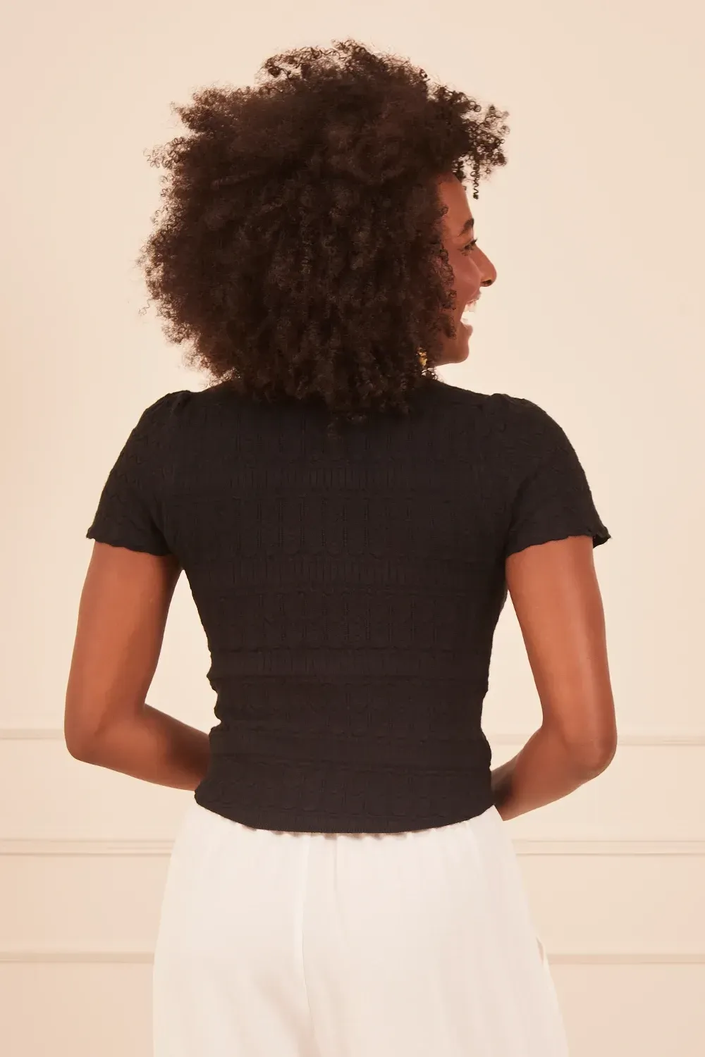 BLUSA-FEMININA-EM-TRICOT-COM-TEXTURA