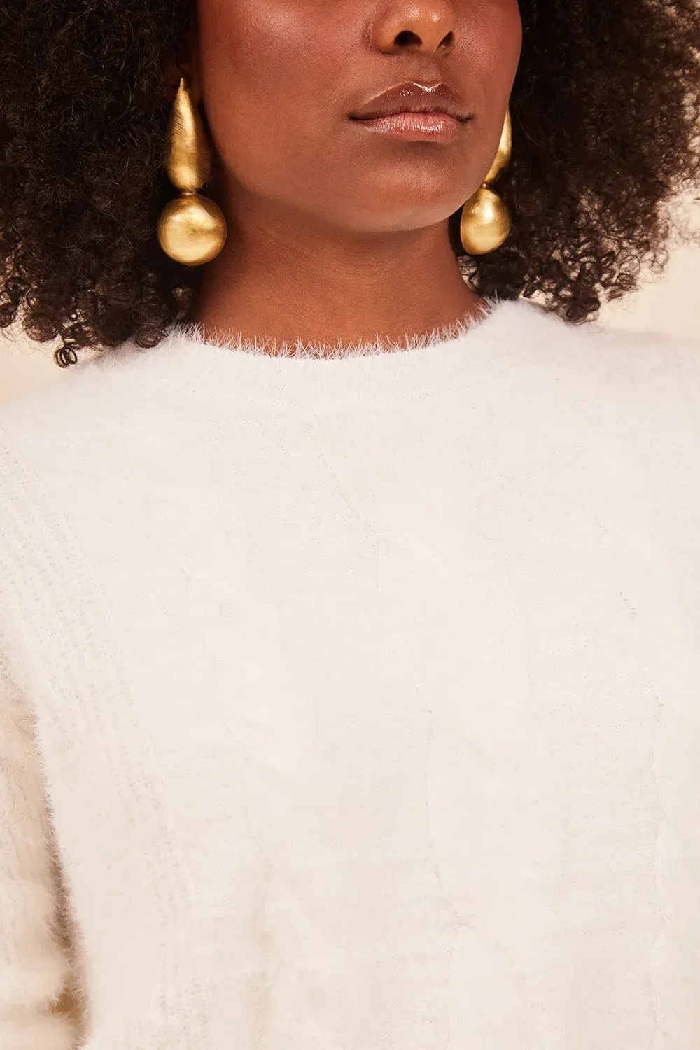 BLUSA-FEMININA-EM-TRICOT-COM-DETALHE