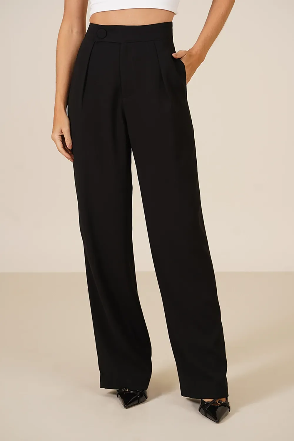 CALCA-COM-BOTAO-LATERAL-E-PREGAS