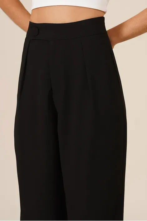 CALCA-COM-BOTAO-LATERAL-E-PREGAS