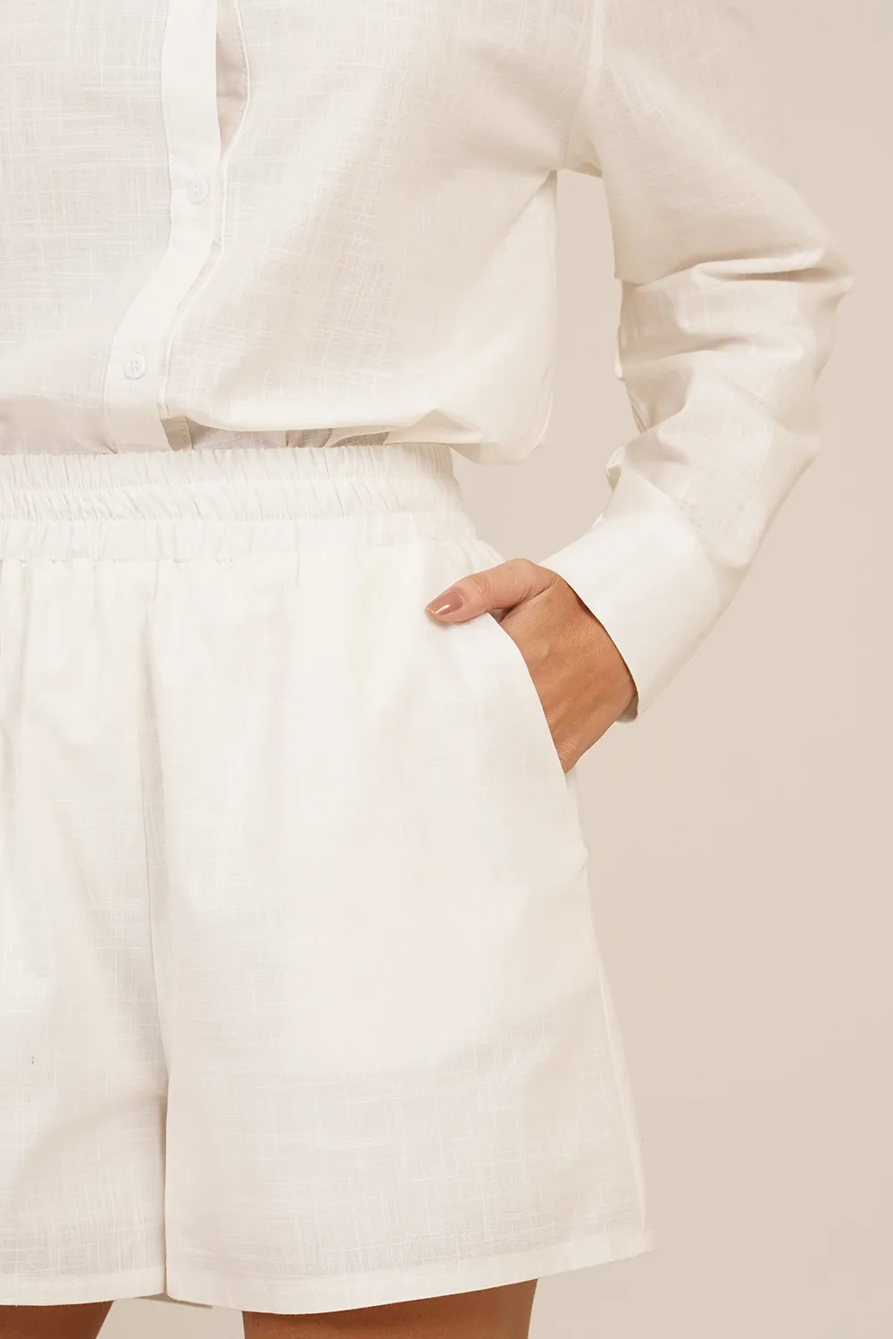 SHORT-FEMININO-LISO