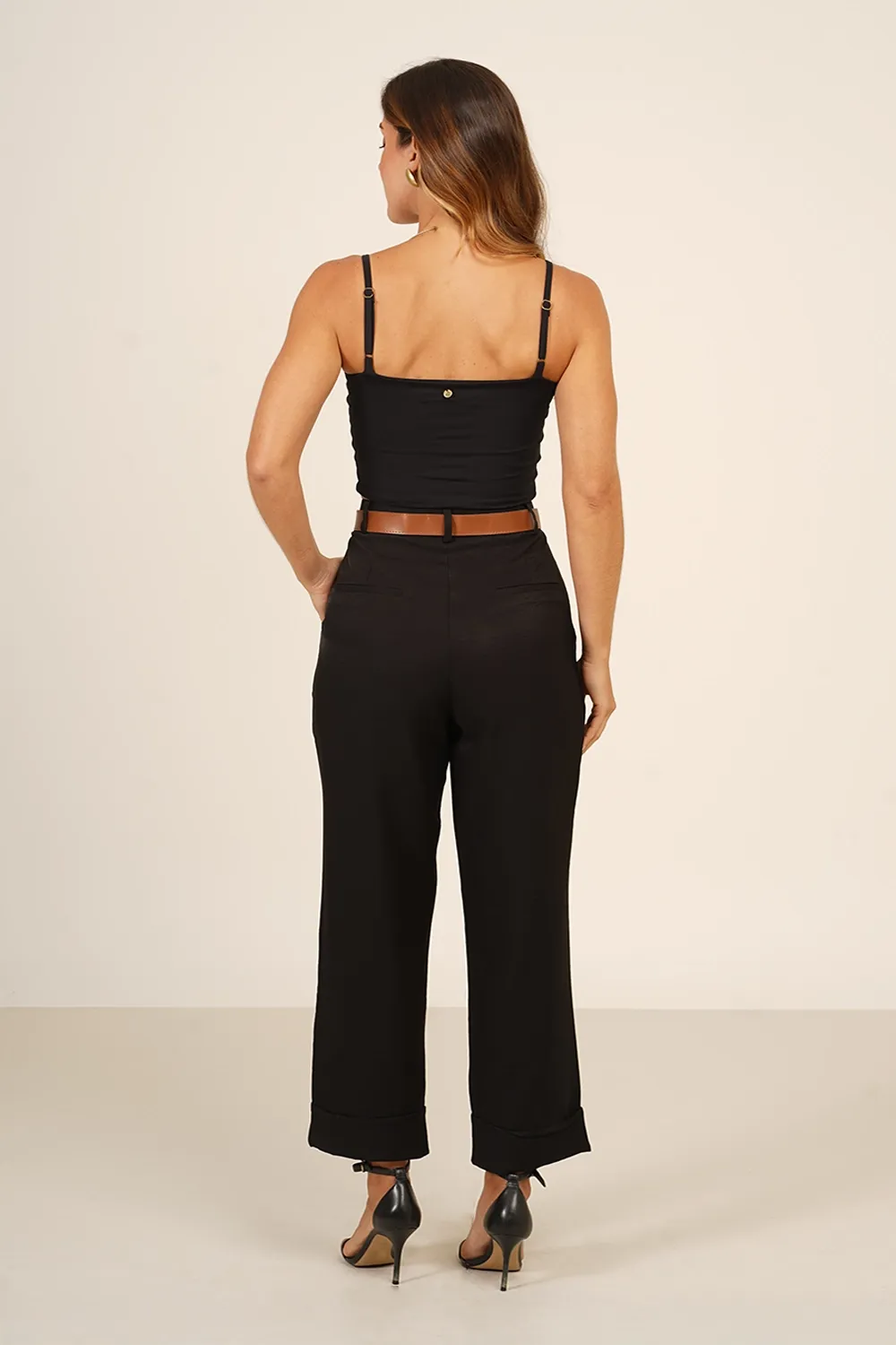 CALCA-ALFAIATARIA-COM-CINTO-E-BARRA-DOBRADA