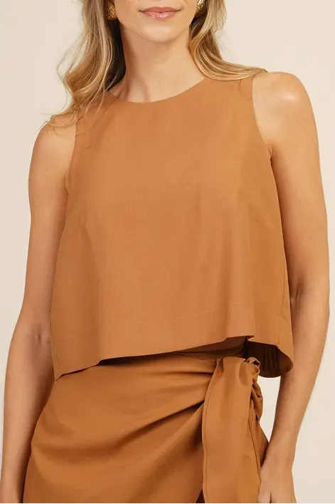 REGATA-FEMININA-COM-DETALHE