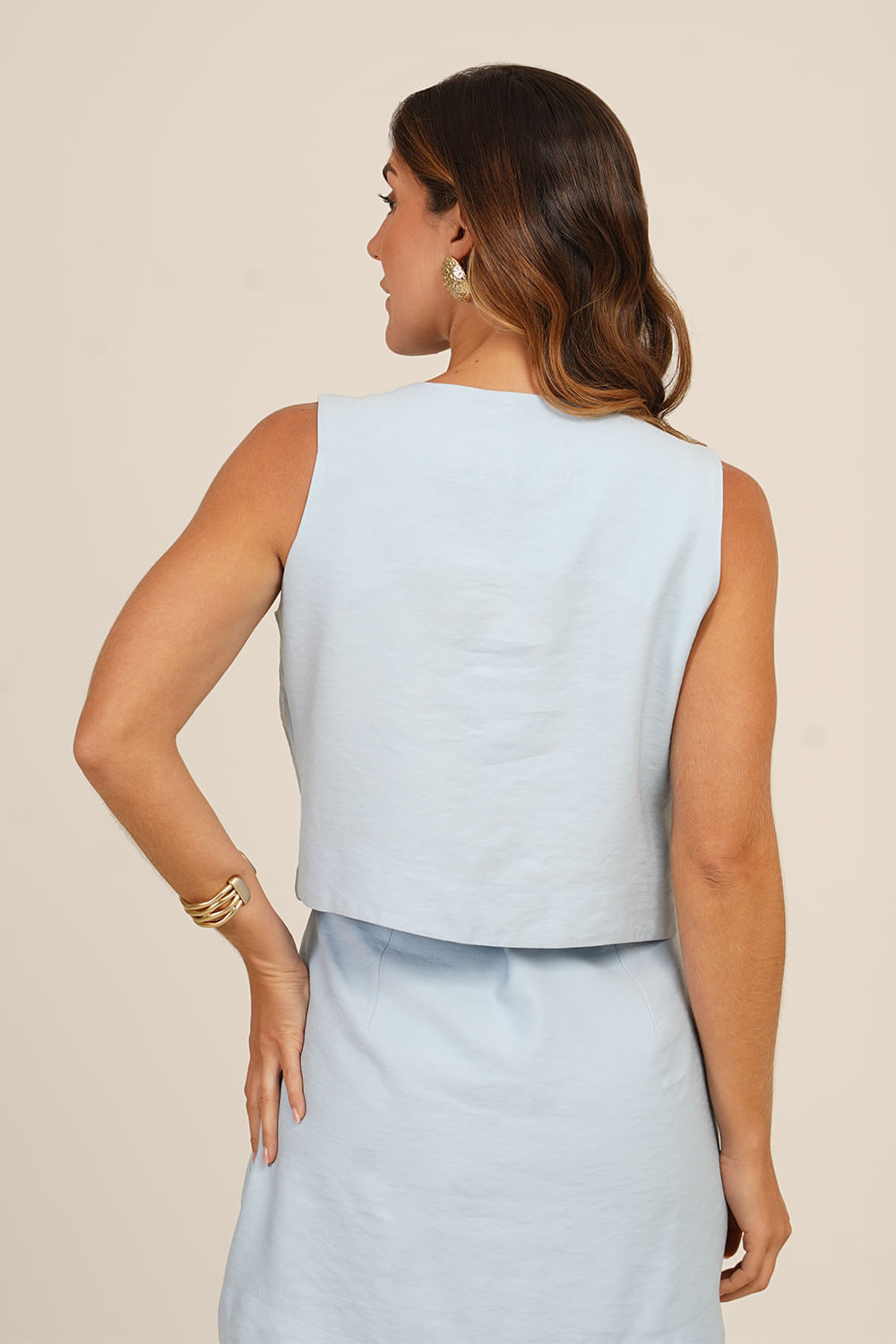 COLETE-DOIS-BOTOES-RECORTES