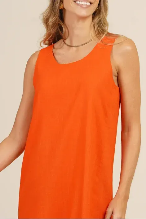 VESTIDO-COM-DEGRAU-LATERAL