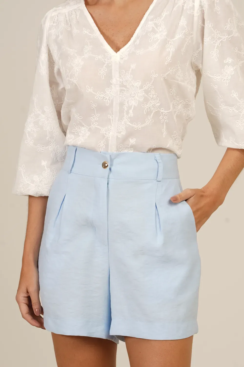 SHORT-LISO-COM-PREGAS