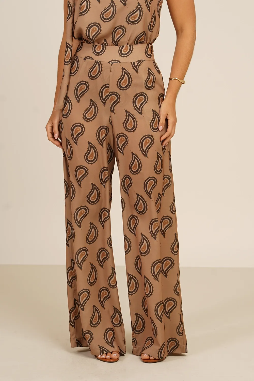 CALCA-EST.-PAISLEY