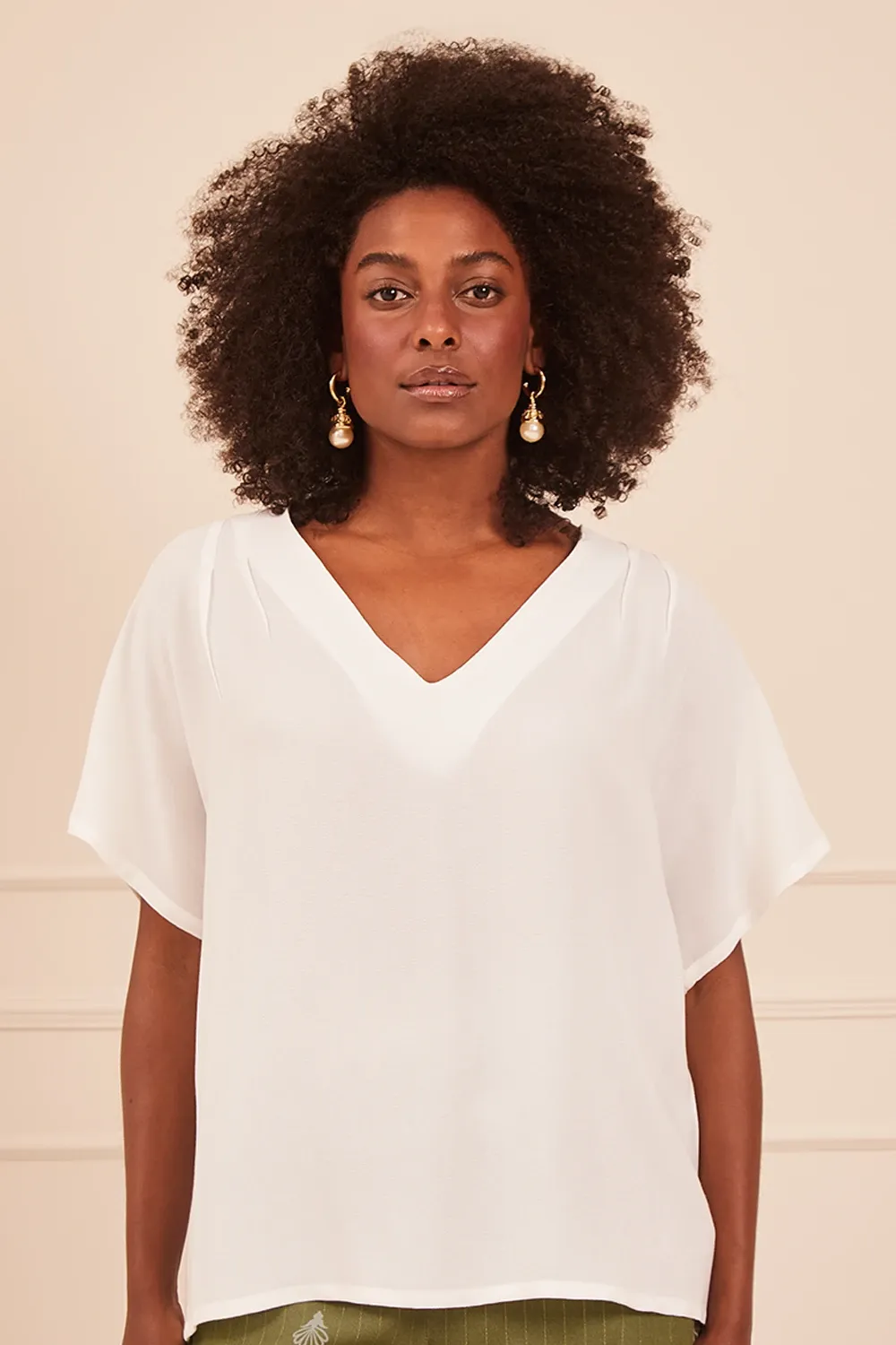 BLUSA-DECOTE-EM-V