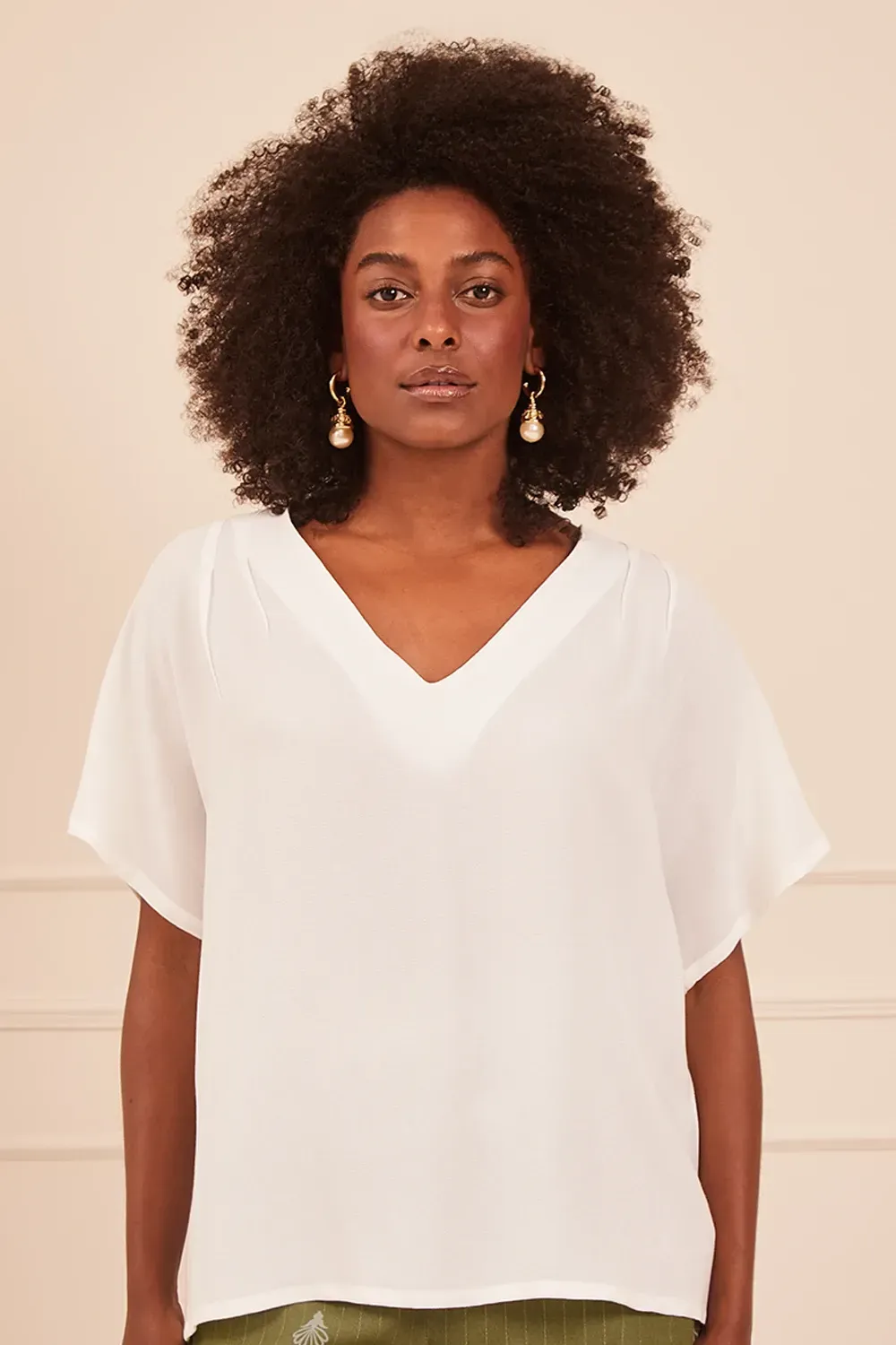 BLUSA-DECOTE-EM-V