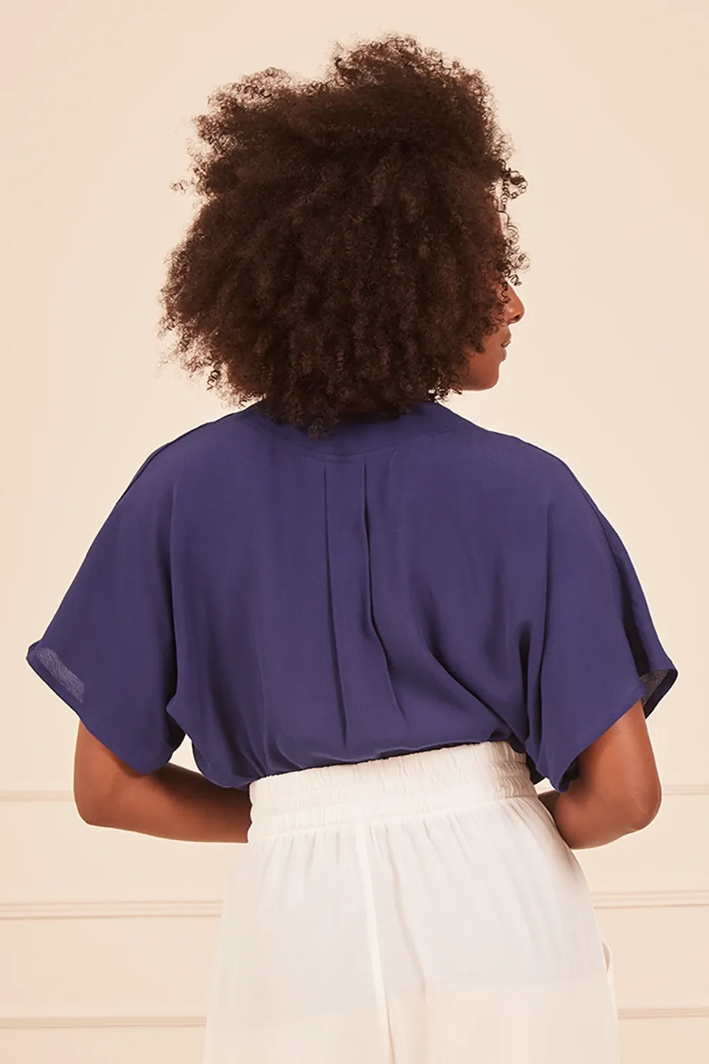 BLUSA-DECOTE-EM-V