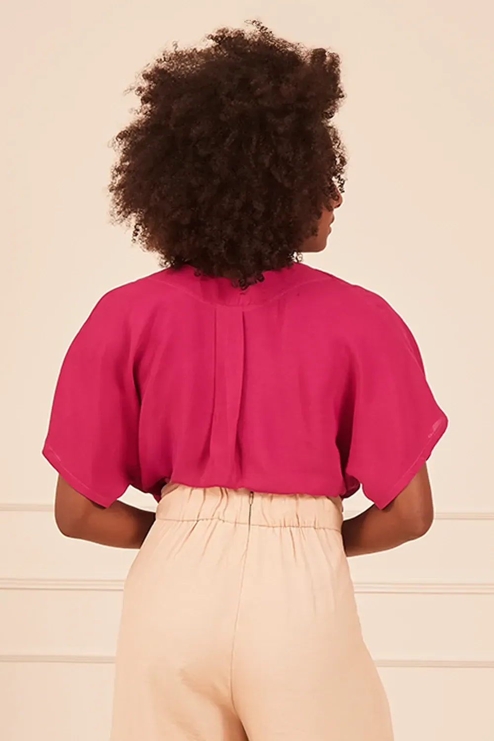BLUSA-DECOTE-EM-V