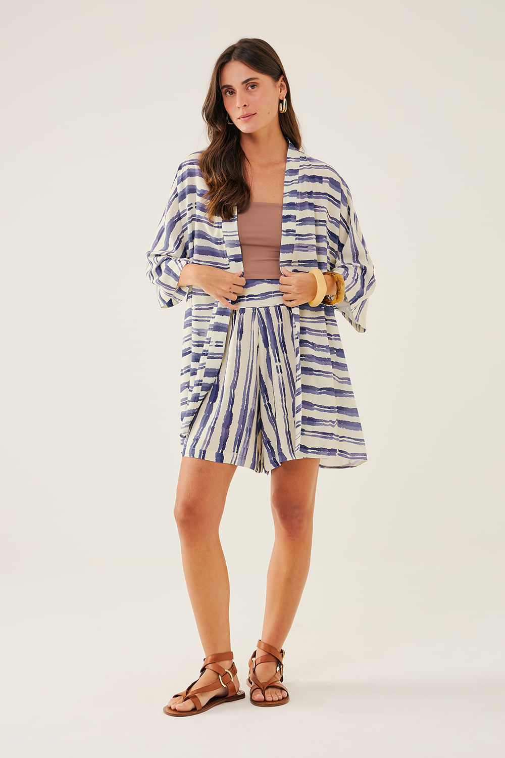 SHORT-COS-LARGO-LISTRADO