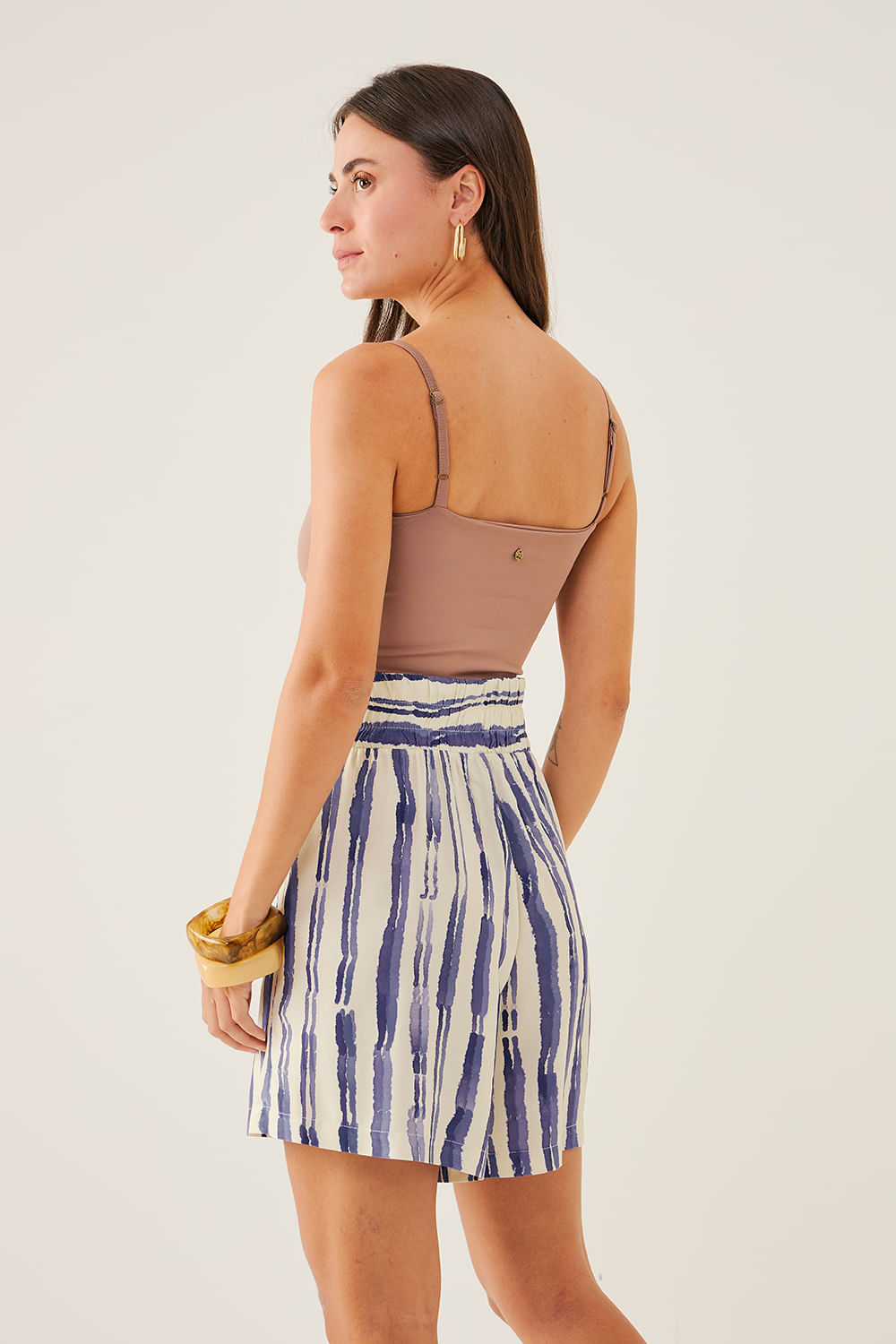 SHORT-COS-LARGO-LISTRADO