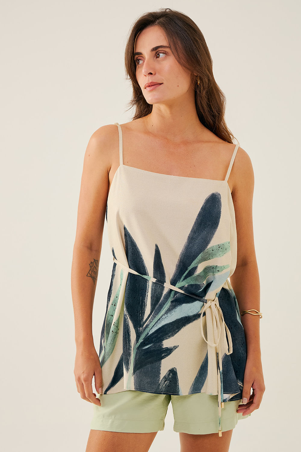 REGATA-COM-CORDAO-DE-CINTO