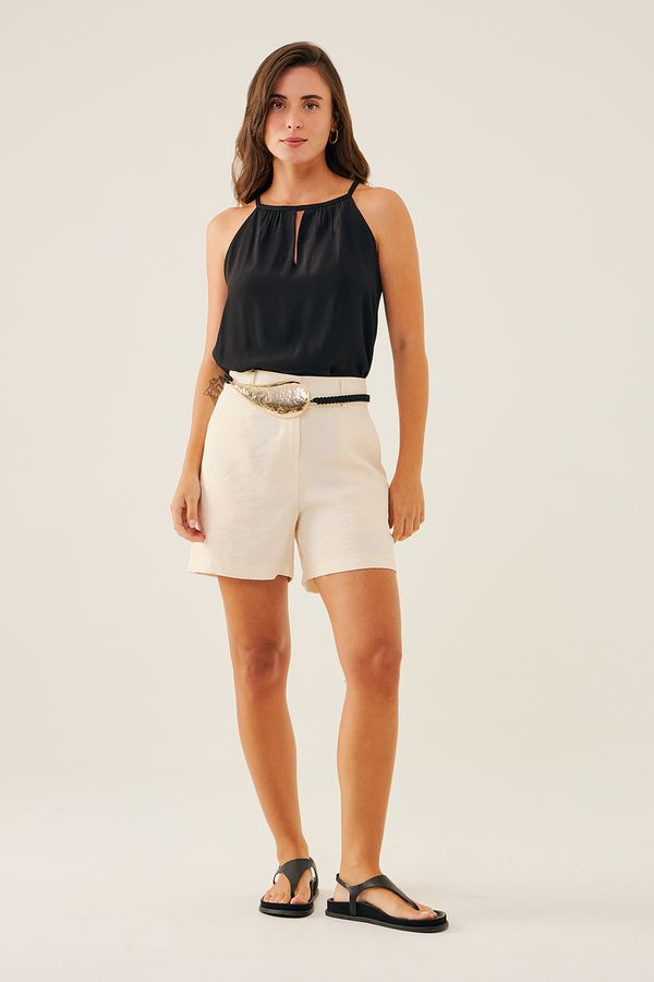 SHORT-BOLSO-FACA