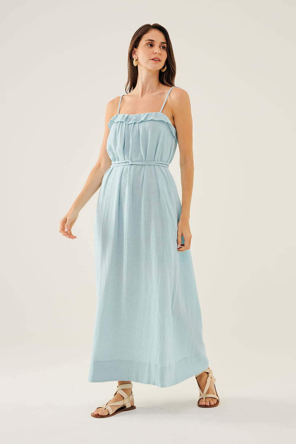 VESTIDO-LONGO-COM-ALCAS-FINAS-E-BABADO