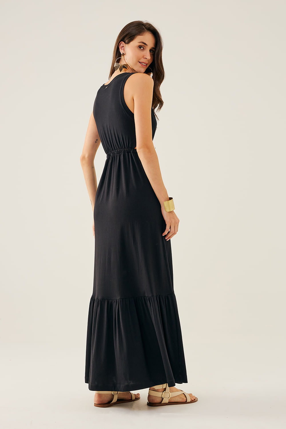 VESTIDO-LONGO-COM-ABERTURA-LATERAL