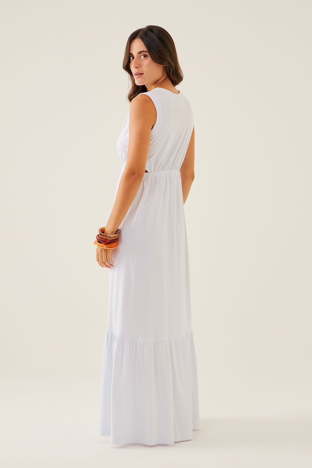 VESTIDO-LONGO-COM-ABERTURA-LATERAL