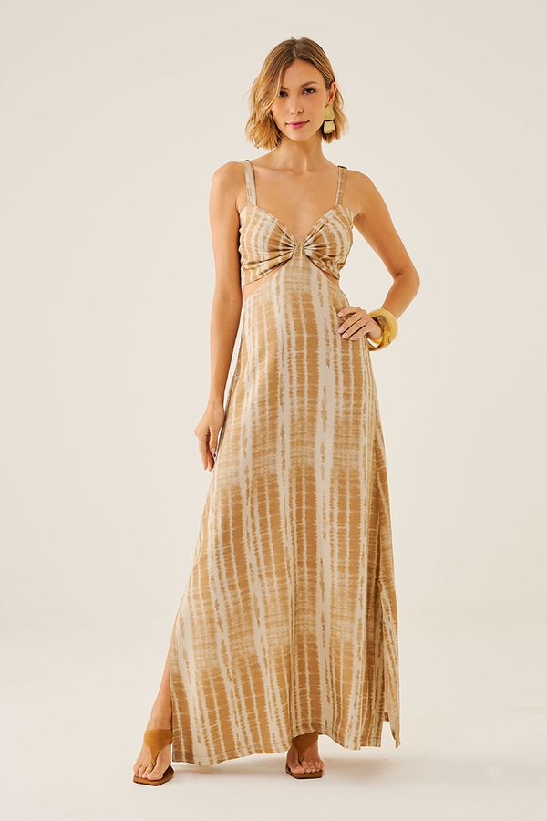 VESTIDO-LONGO-COM-RECORTE