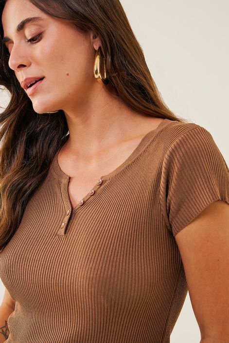 BLUSA-EM-TRICOT-COM-BOTOES