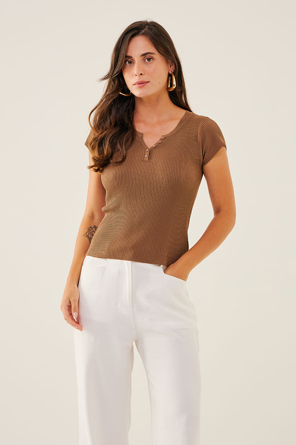 BLUSA-EM-TRICOT-COM-BOTOES