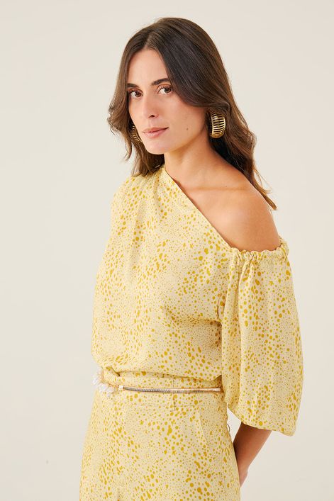 BLUSA-COM-DETALHE-OMBRO