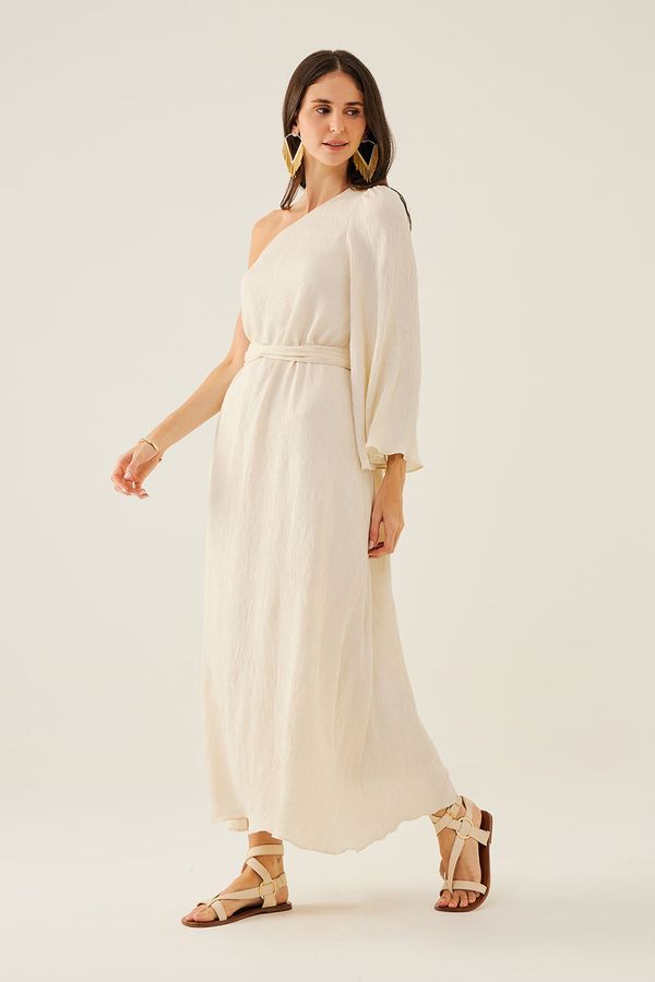 VESTIDO-LONGO-UM-OMBRO-COM-FAIXA