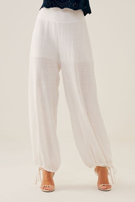 CALCA-COM-AMARRACAO-NO-TORNOZELO