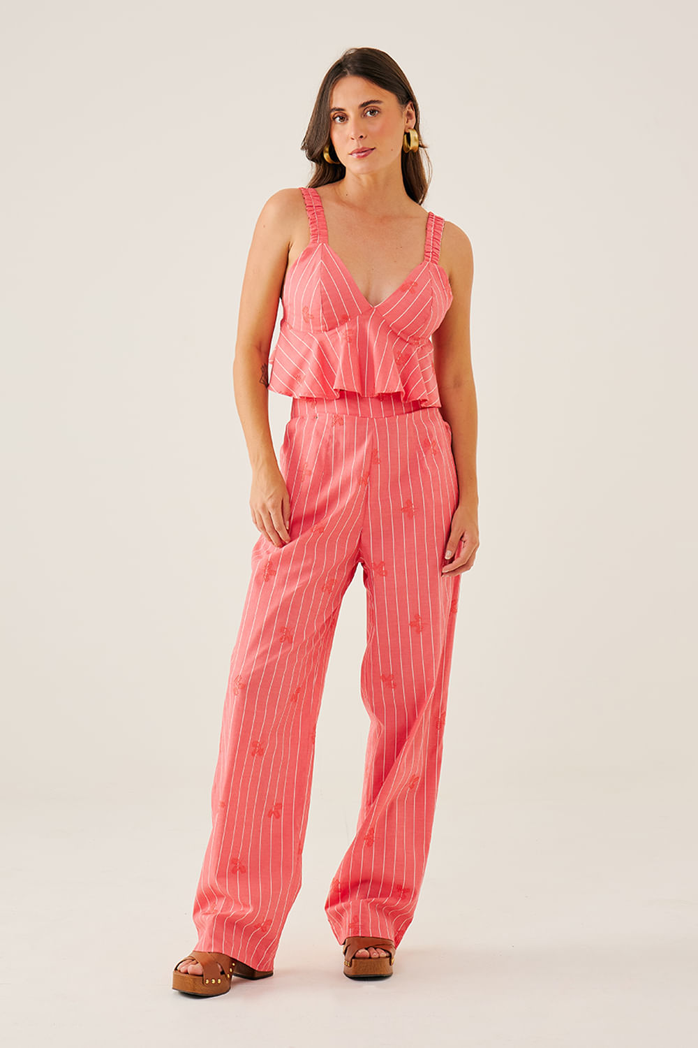 CALCA-RISCA-DE-GIZ-COM-BORDADO