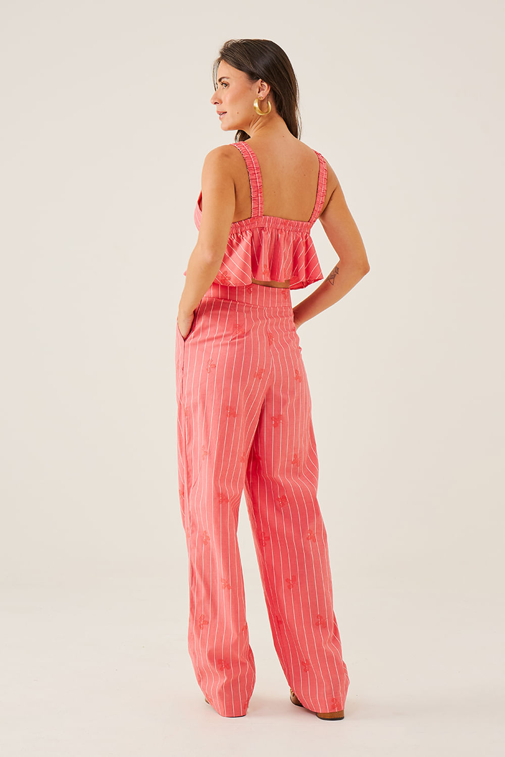 CALCA-RISCA-DE-GIZ-COM-BORDADO