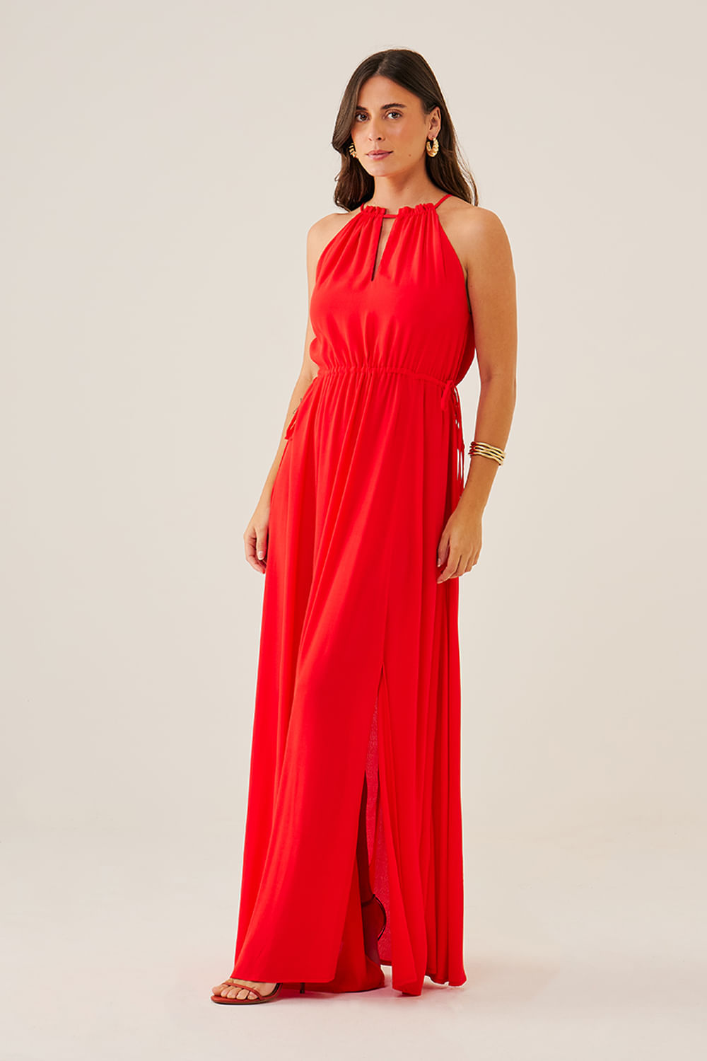 VESTIDO-LONGO-LISO-COM-DECOTE-HALTER