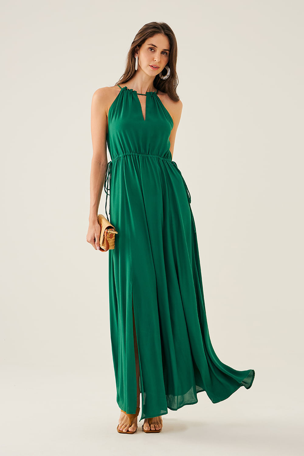 VESTIDO-LONGO-LISO-COM-DECOTE-HALTER